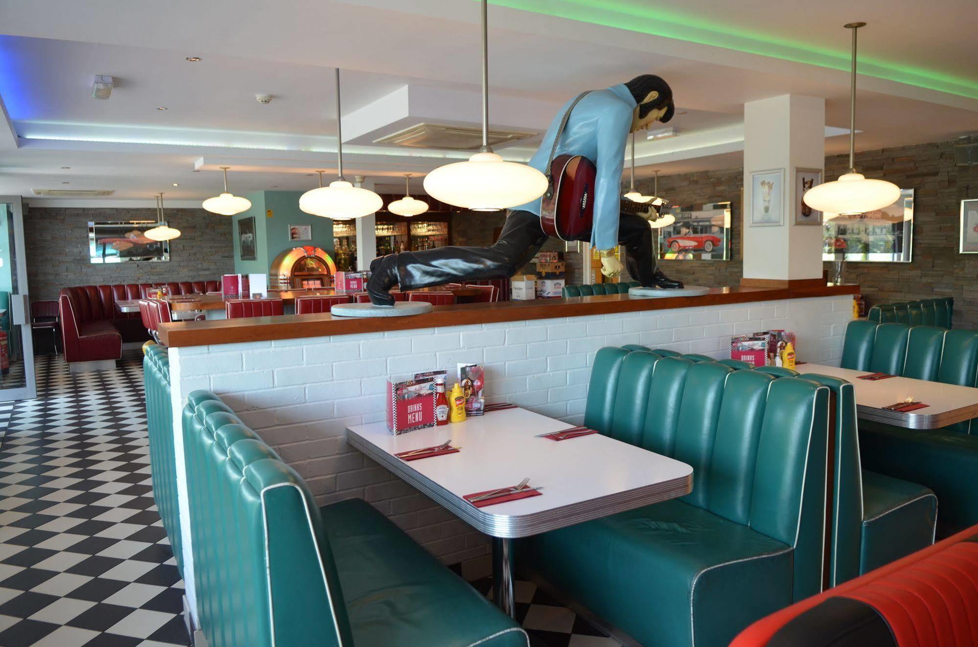 7Hotel Diner Halstead  Екстер'єр фото