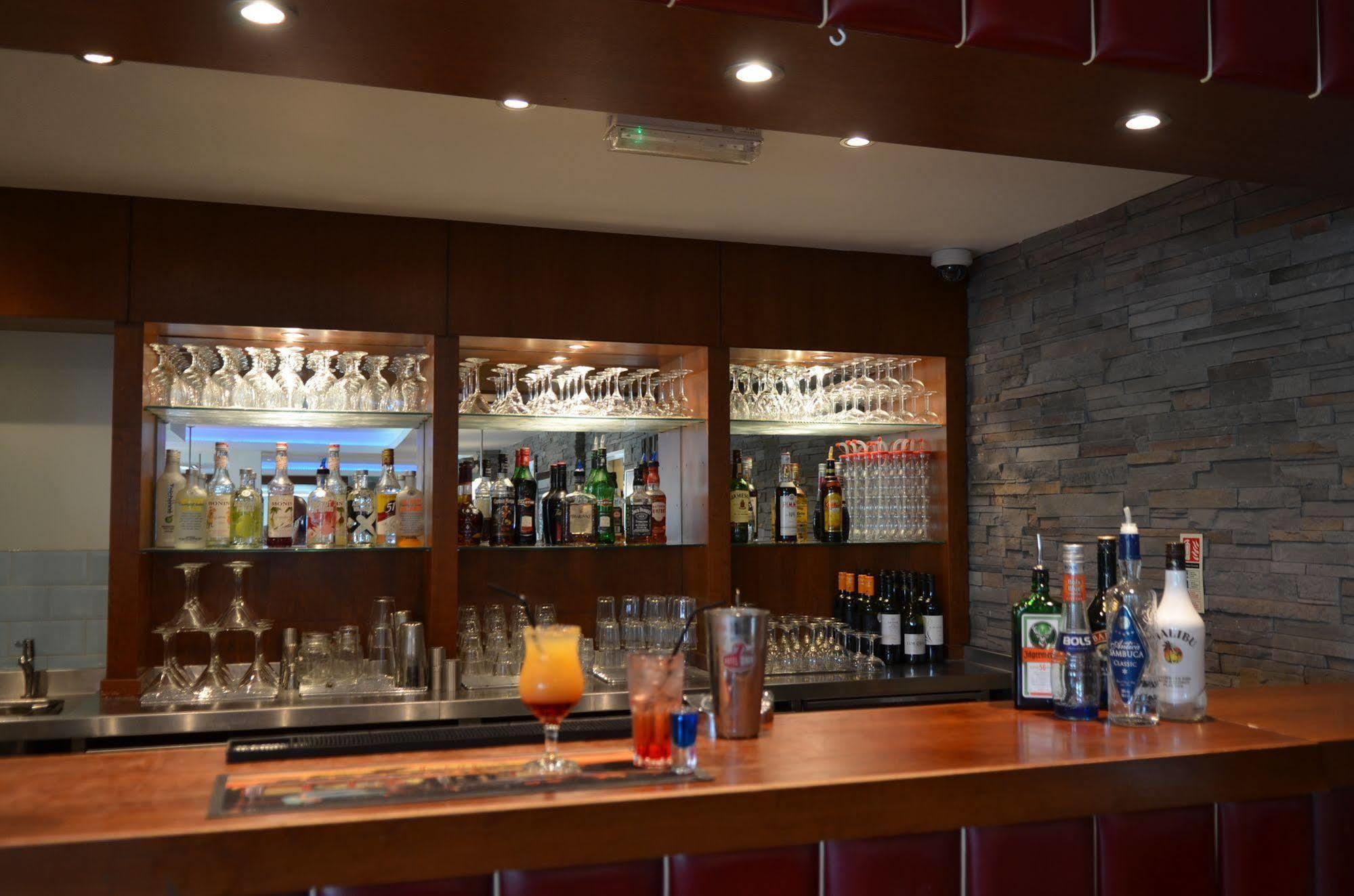 7Hotel Diner Halstead  Екстер'єр фото